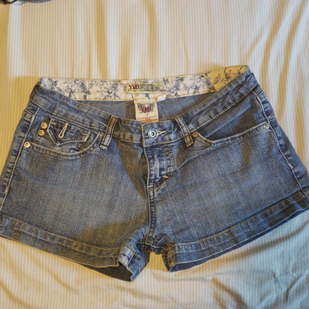 Low rise blue jean shorts